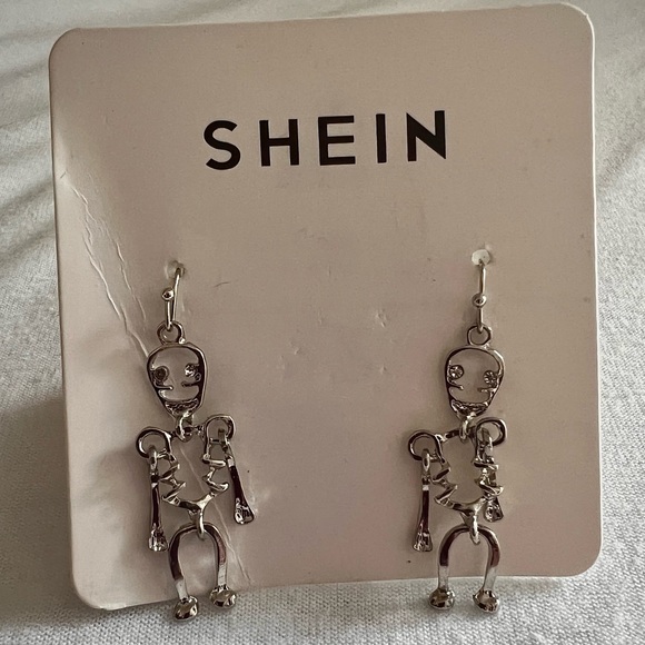 ‼️BOGO SALE‼️💀👻🎃 SHEIN Halloween Spooky Silver Dangly Skeleton Earrings - Picture 6 of 6